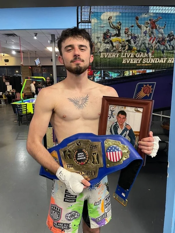 Instructor Damin Lennard